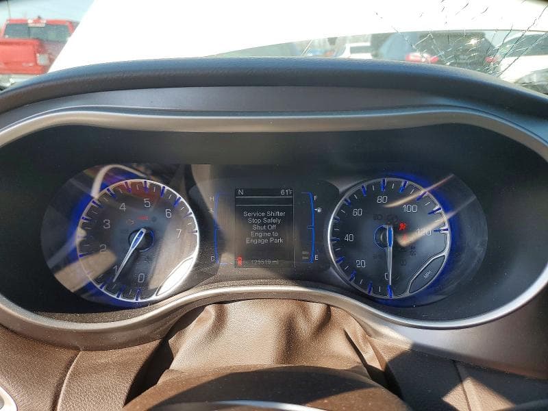2017 CHRYSLER PACIFICA TOURING 18