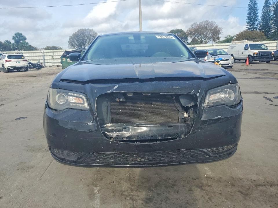 2019 CHRYSLER 300 TOURING 5