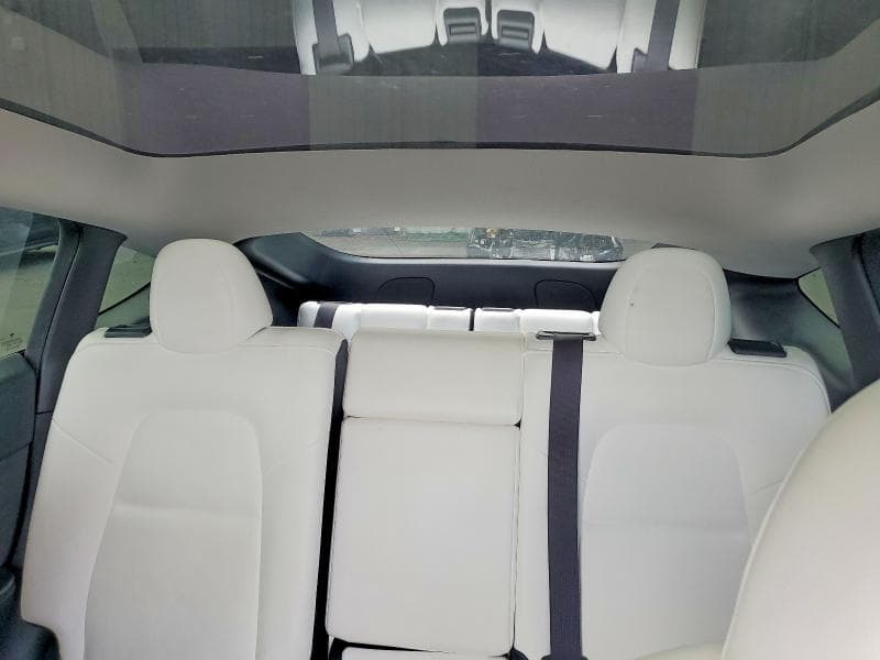 2023 TESLA MODEL Y 10