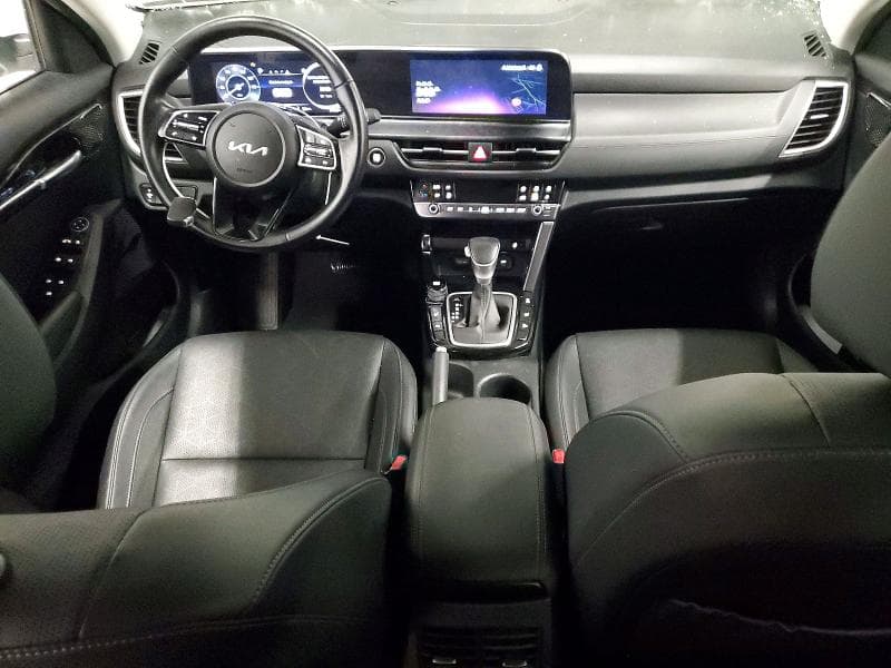 2024 KIA SELTOS EX 8