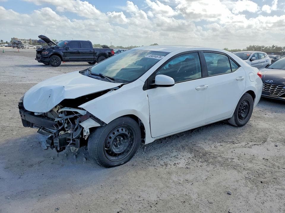2018 TOYOTA COROLLA LE - 1