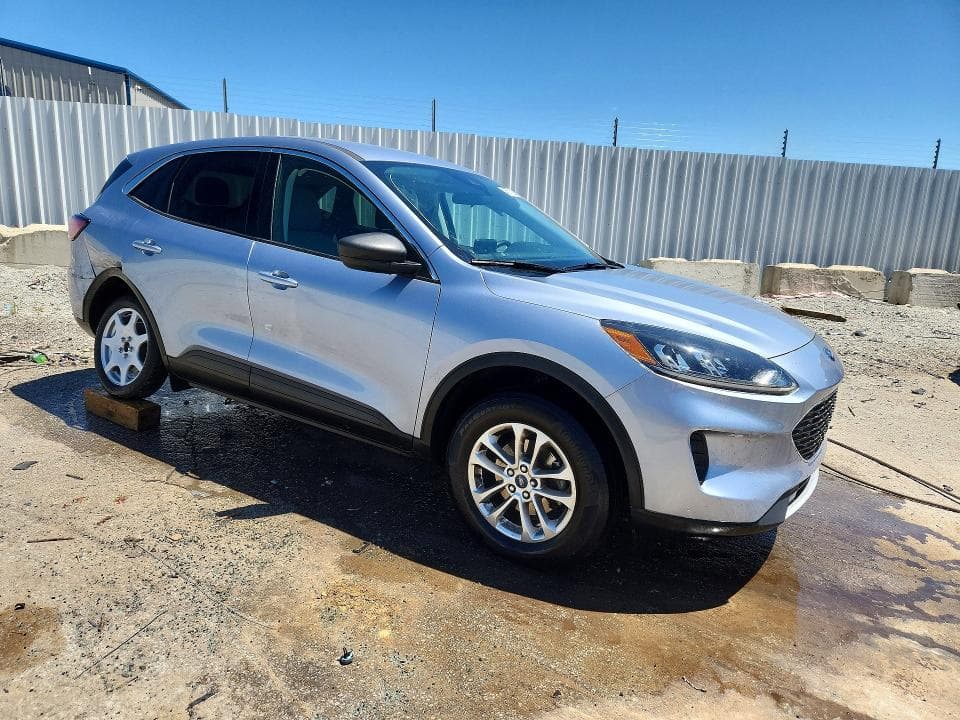 2022 FORD ESCAPE SE 4