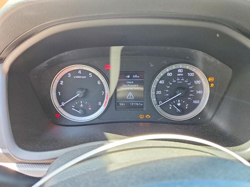 2018 HYUNDAI SONATA SE 9