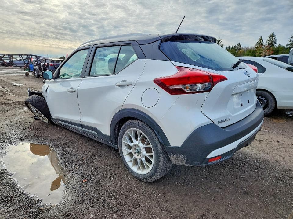 2019 NISSAN KICKS S 3