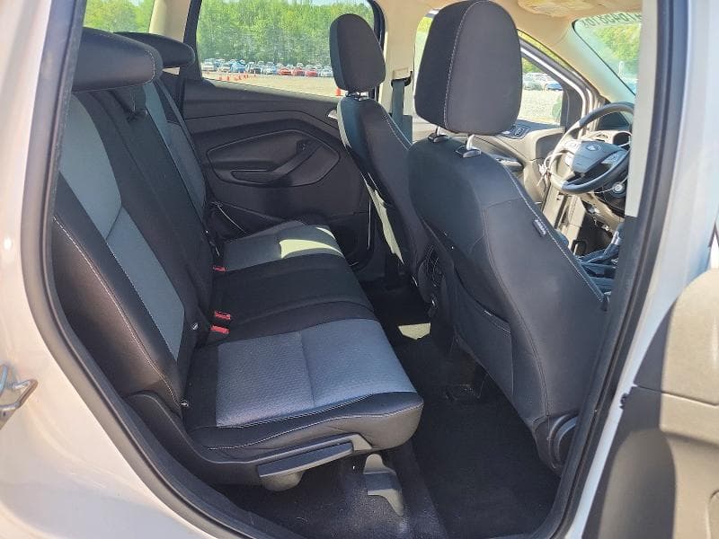 2017 FORD ESCAPE SE 11