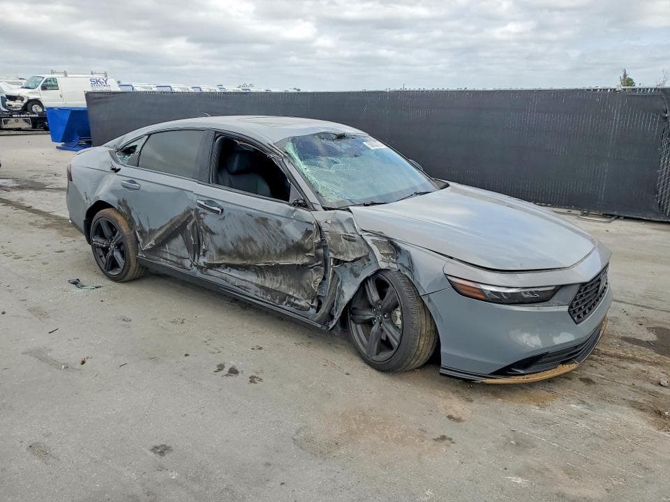 2023 HONDA ACCORD HYBRID SPORT-L 4