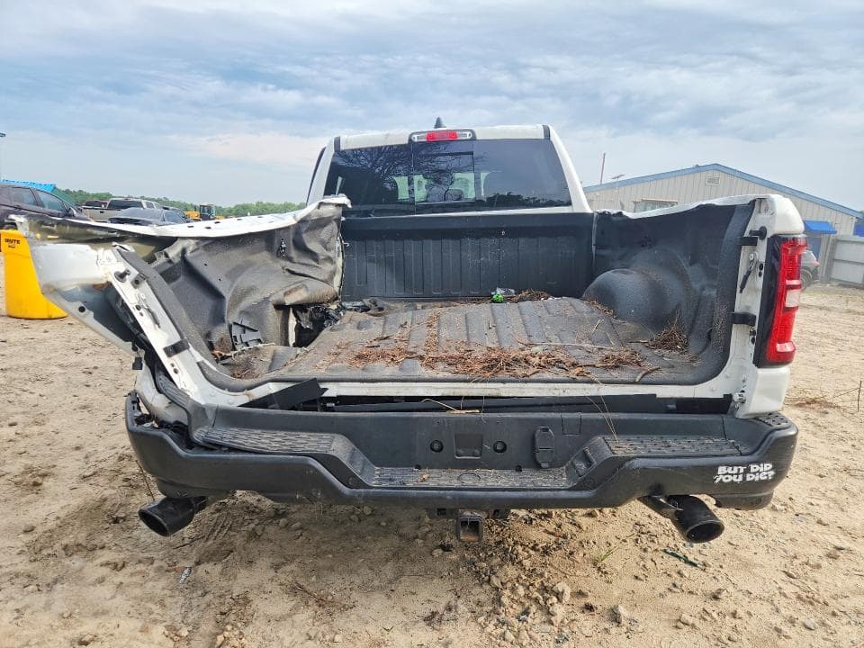 2025 RAM 1500 TRADESMAN 6