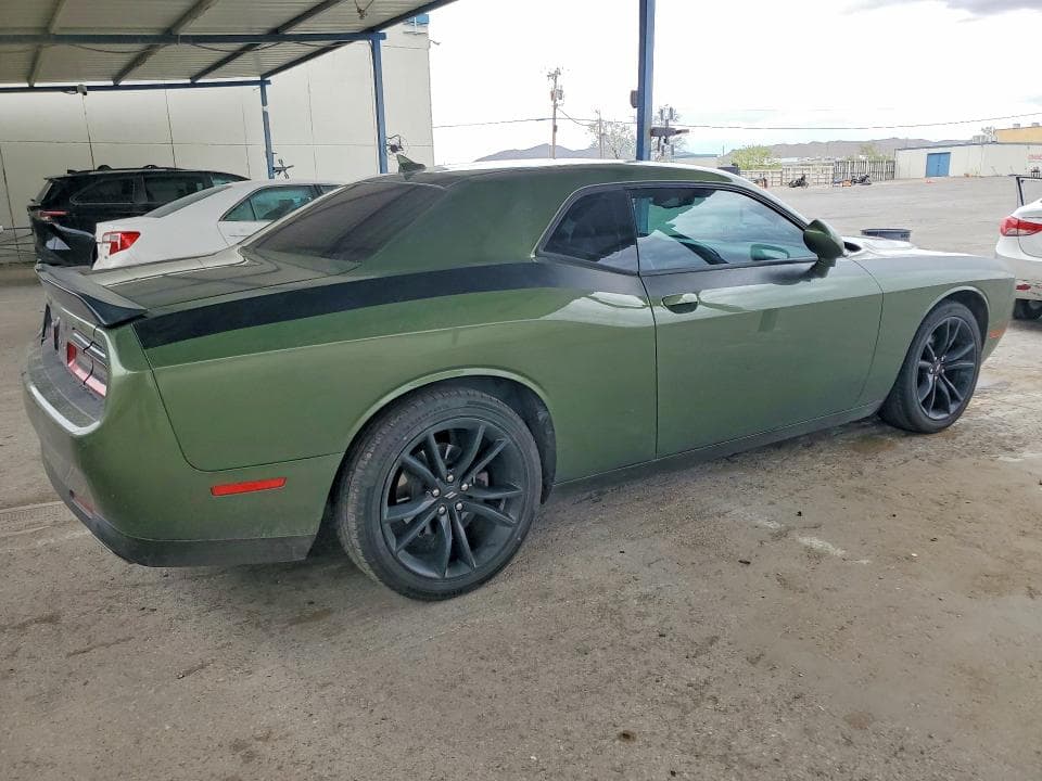 2018 DODGE CHALLENGER SXT 3