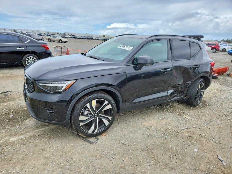 2024 VOLVO XC40 PLUS - 1