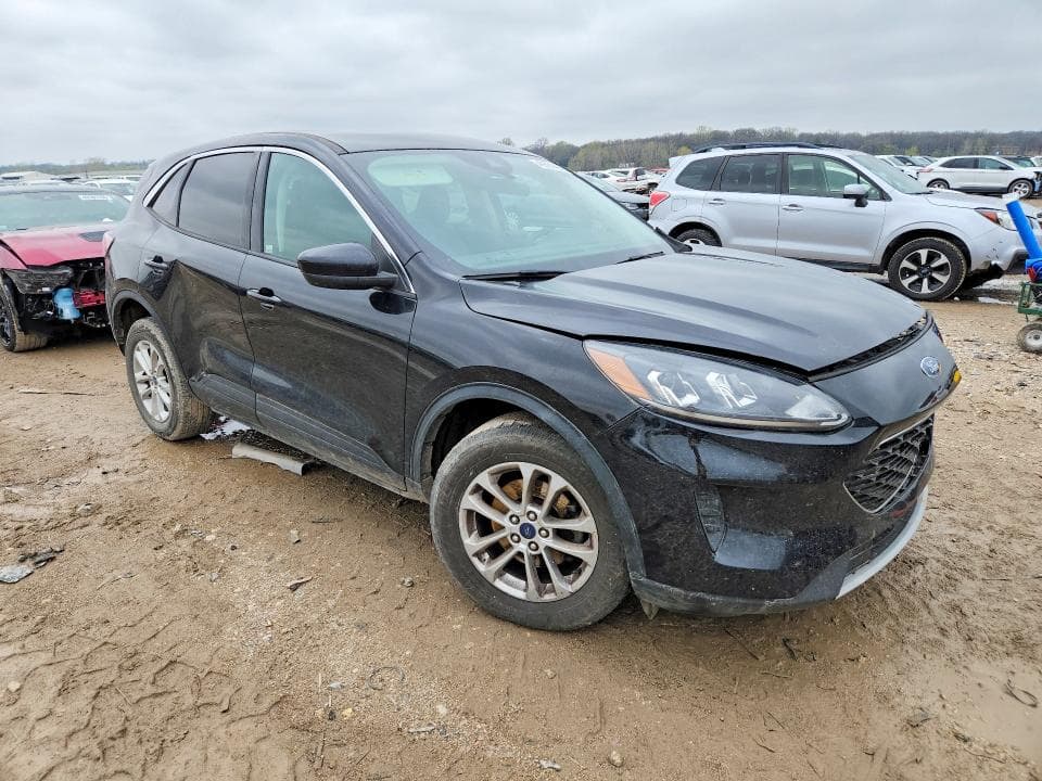 2021 FORD ESCAPE SE 4