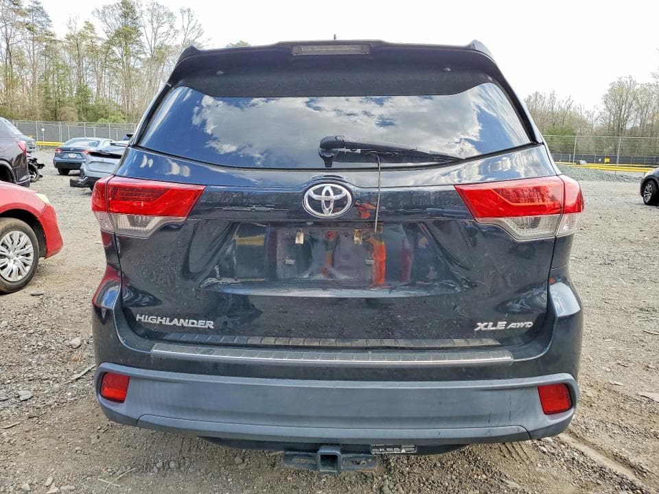 2018 TOYOTA HIGHLANDER XLE 6