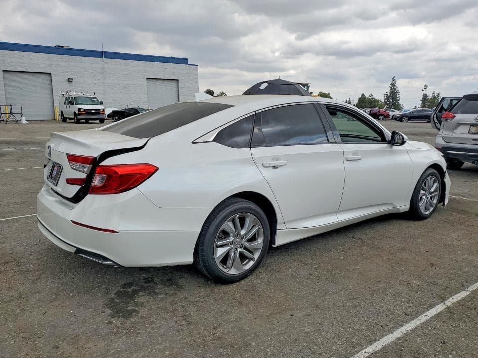 2018 HONDA ACCORD LX 3