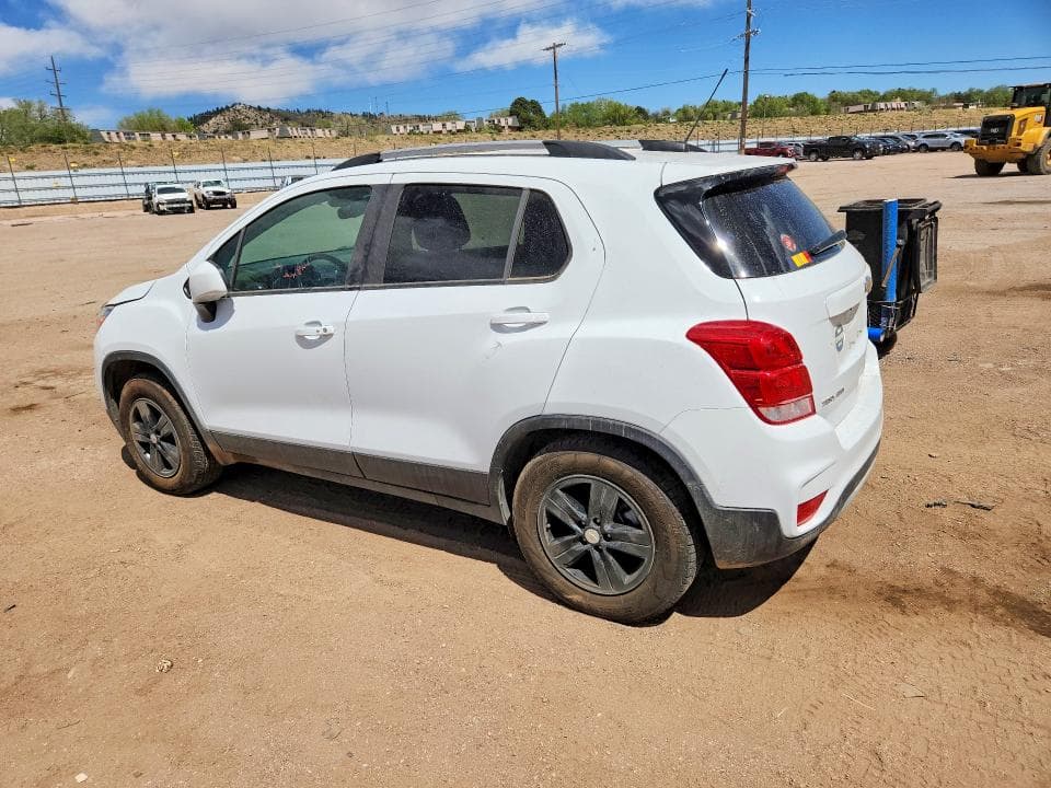2022 CHEVROLET TRAX 1LT 2