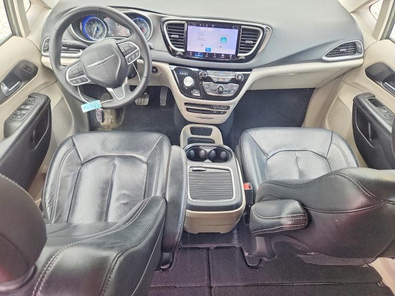 2022 CHRYSLER PACIFICA TOURING L 8