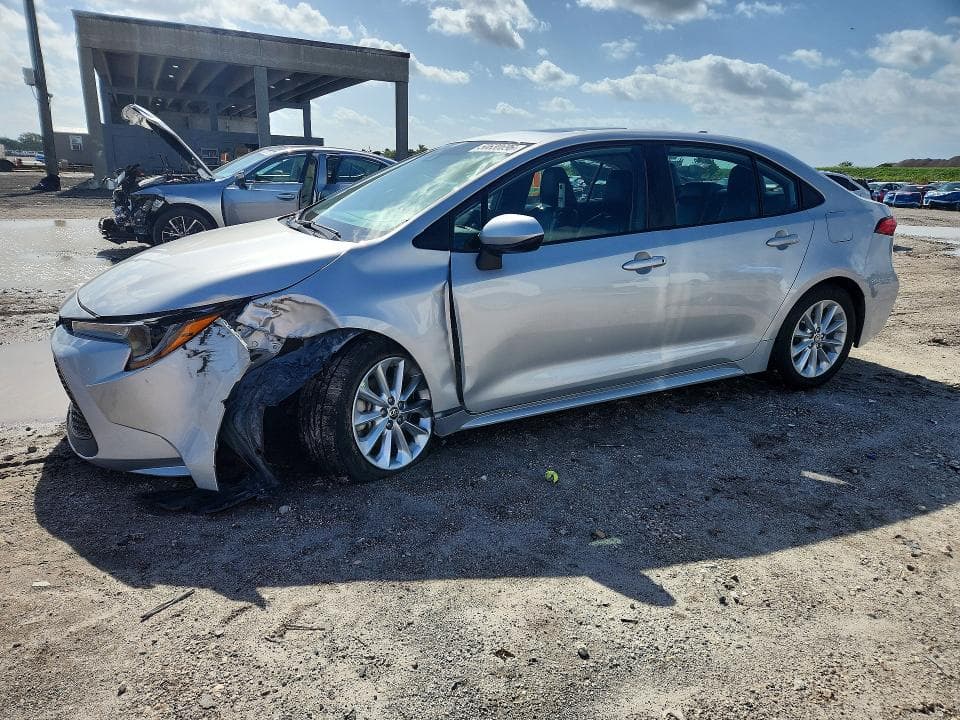 2020 TOYOTA COROLLA LE - 1