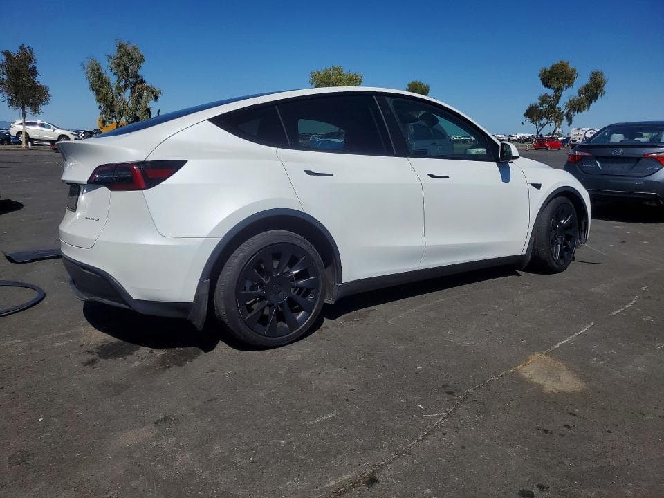 2023 TESLA MODEL Y 3