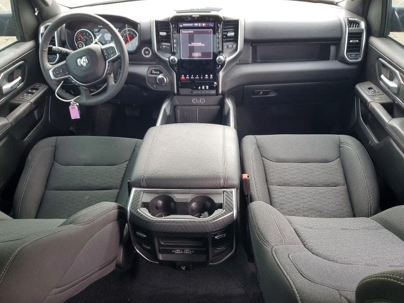 2025 RAM 1500 BIG HORN 8