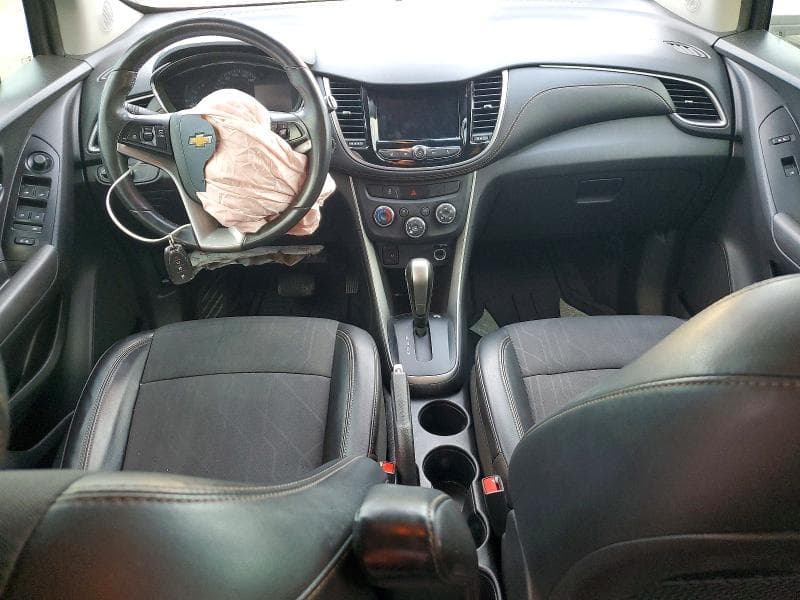 2020 CHEVROLET TRAX 1LT 8