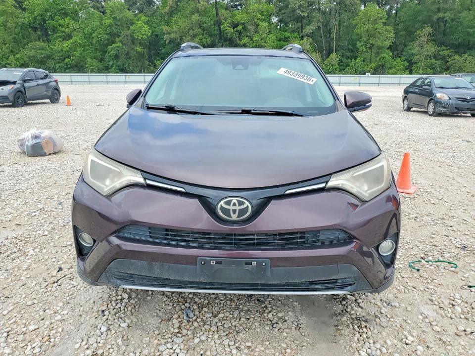 2017 TOYOTA RAV4 XLE 5