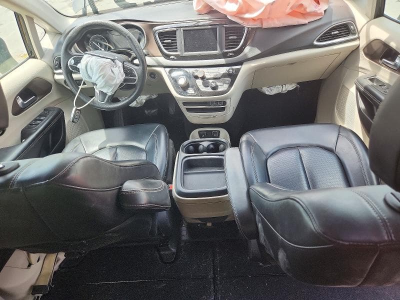 2021 CHRYSLER VOYAGER LXI 8