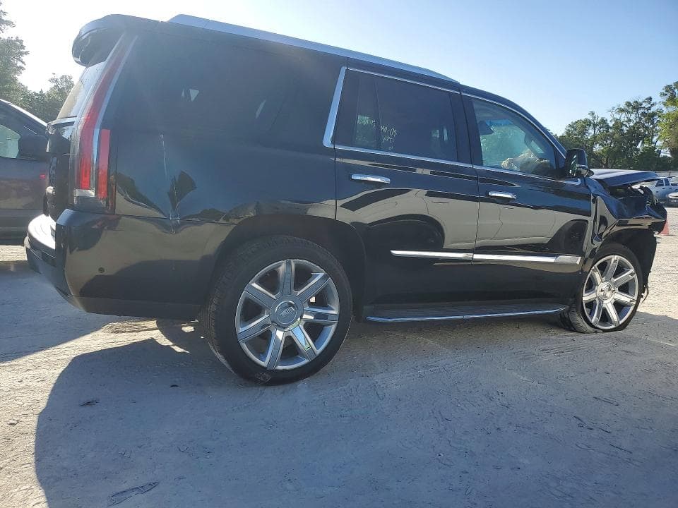 2017 CADILLAC ESCALADE LUXURY 3