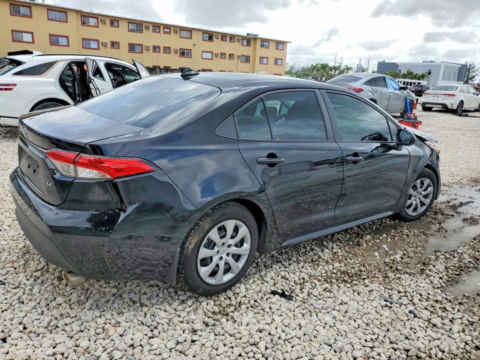 2024 TOYOTA COROLLA LE 3