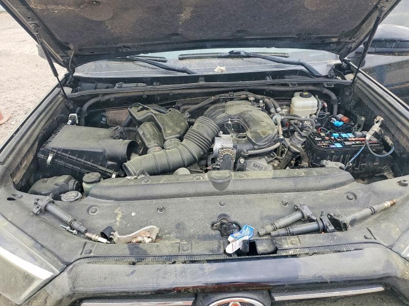 2020 TOYOTA 4RUNNER SR5 23