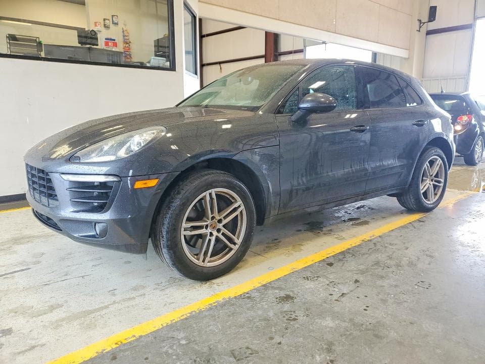 2018 PORSCHE MACAN - 1