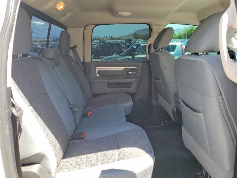 2017 RAM 1500 SLT 10