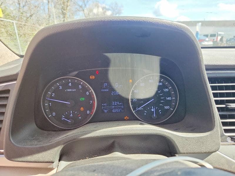 2017 HYUNDAI ELANTRA SE 9