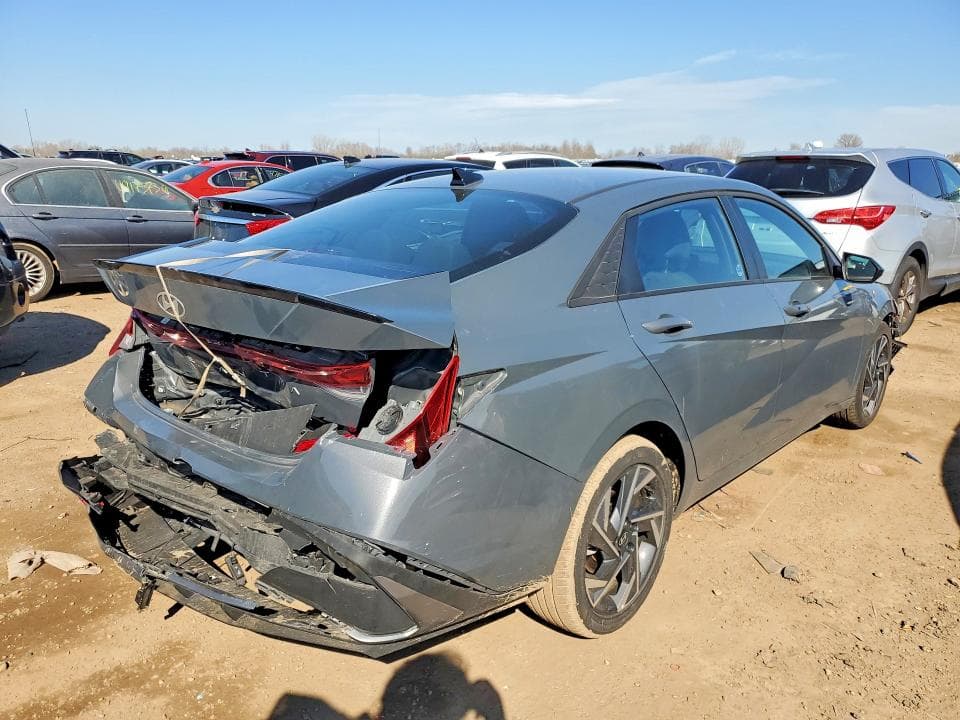2025 HYUNDAI ELANTRA SEL SPORT 3