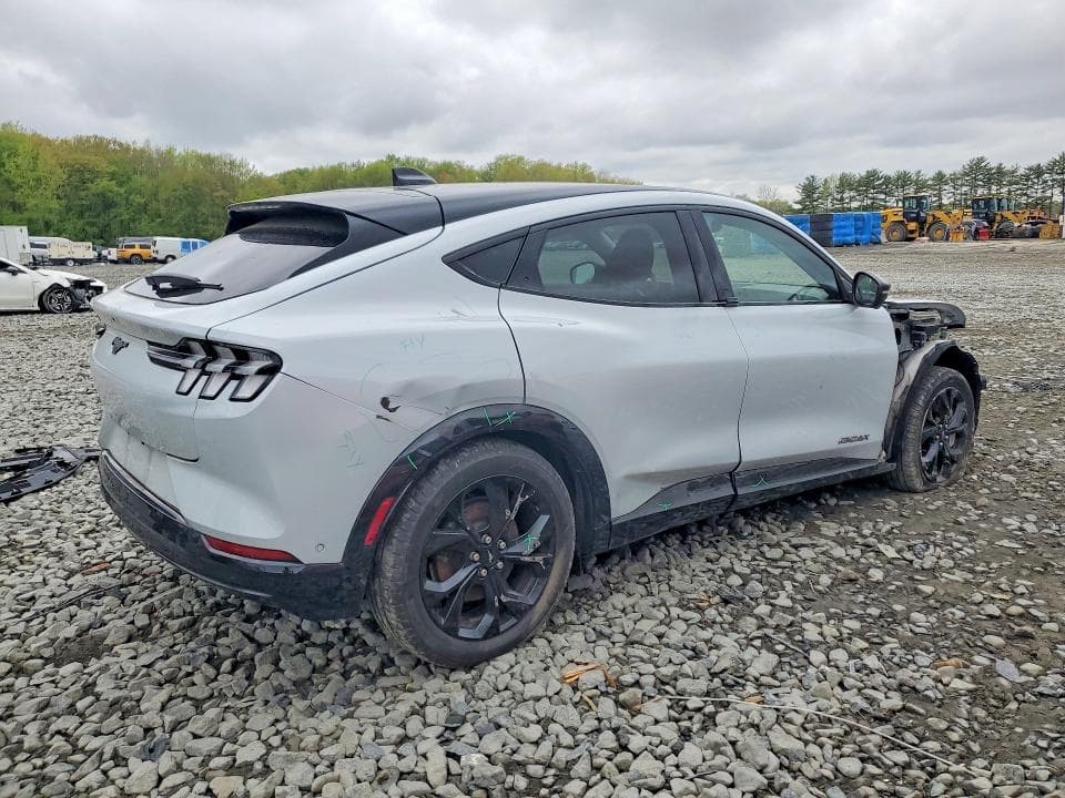 2023 FORD MUSTANG MACH-E PREMIUM 3