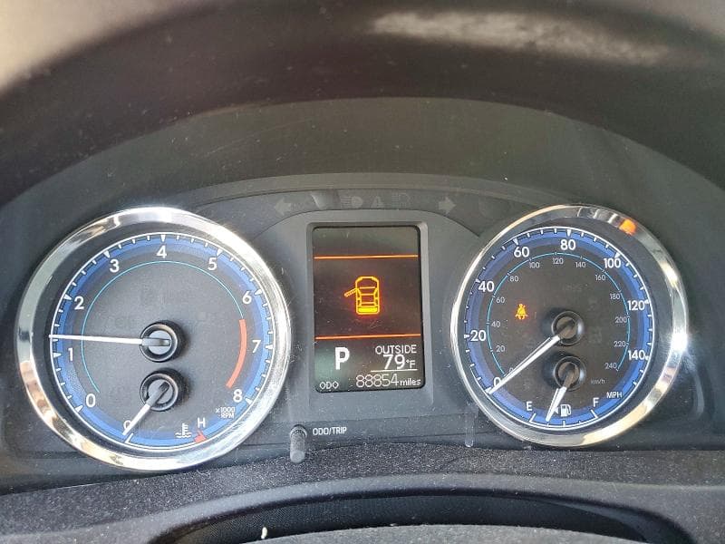 2019 TOYOTA COROLLA LE 9
