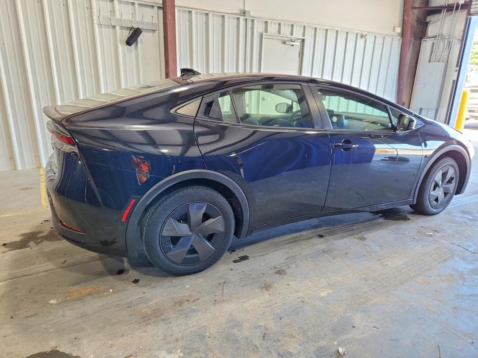 2024 TOYOTA PRIUS LE 3