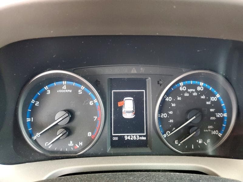 2017 TOYOTA RAV 4 9
