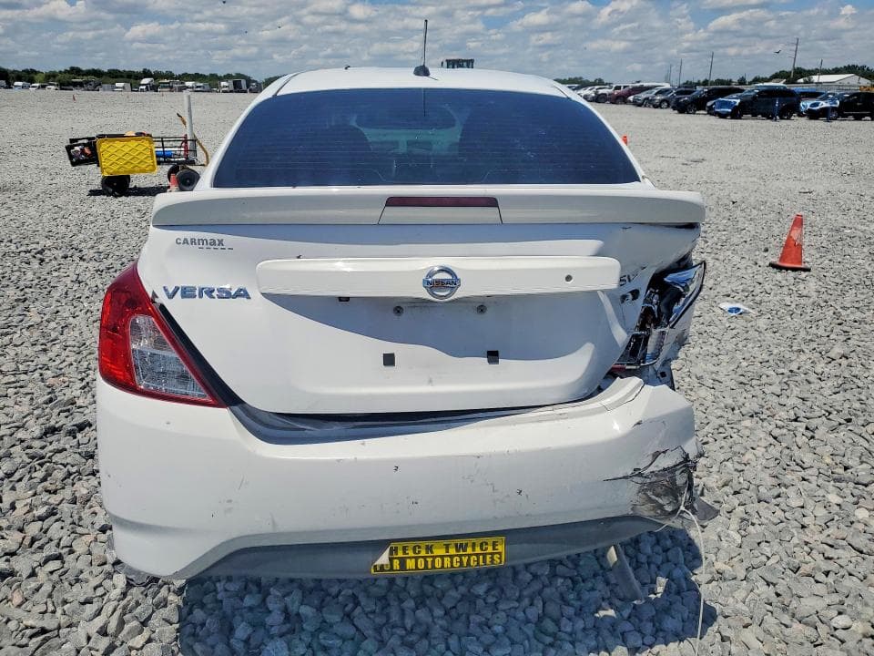 2018 NISSAN VERSA SV 6
