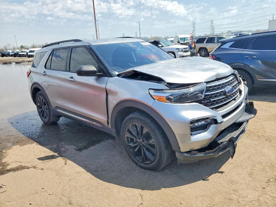 2021 FORD EXPLORER XLT 4