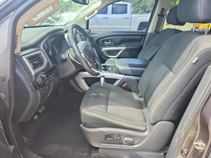 2017 NISSAN TITAN S 7