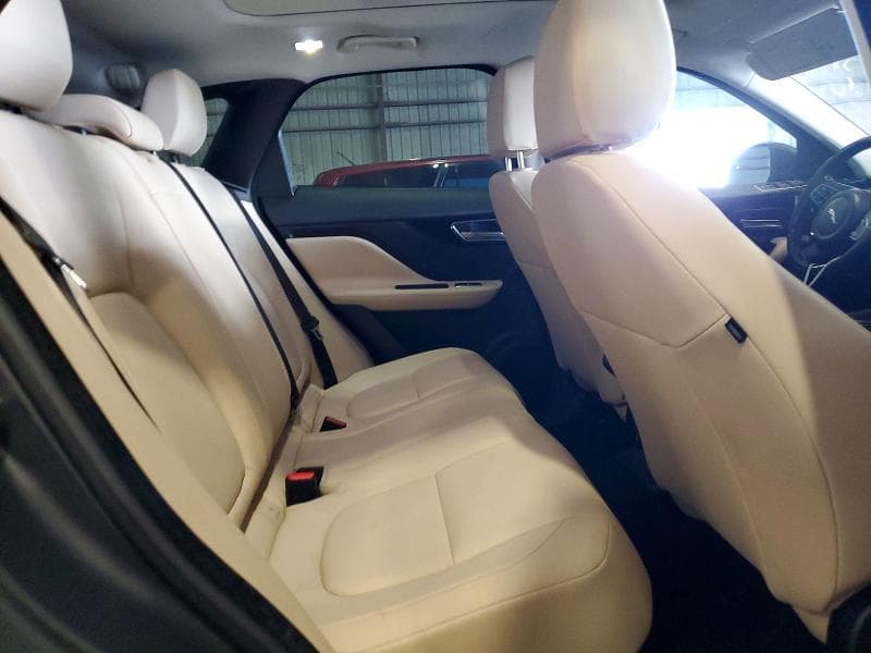 2018 JAGUAR F-PACE PREMIUM 10