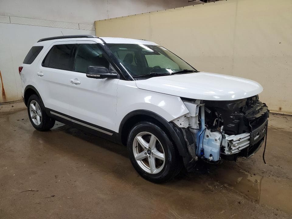 2019 FORD EXPLORER XLT 4