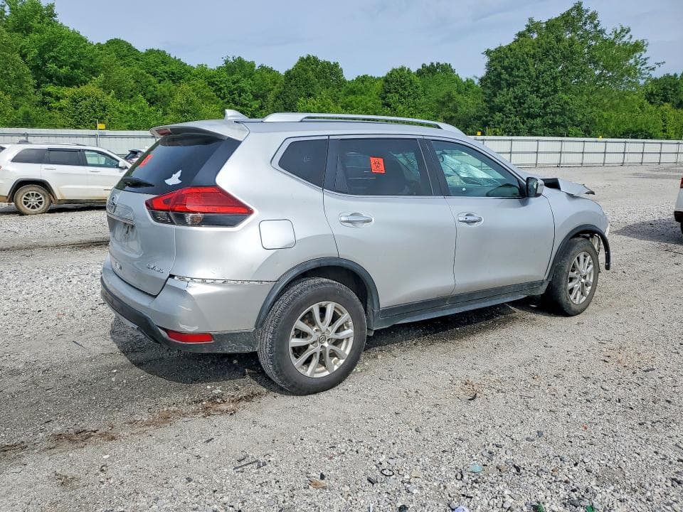 2017 NISSAN ROGUE SV 3