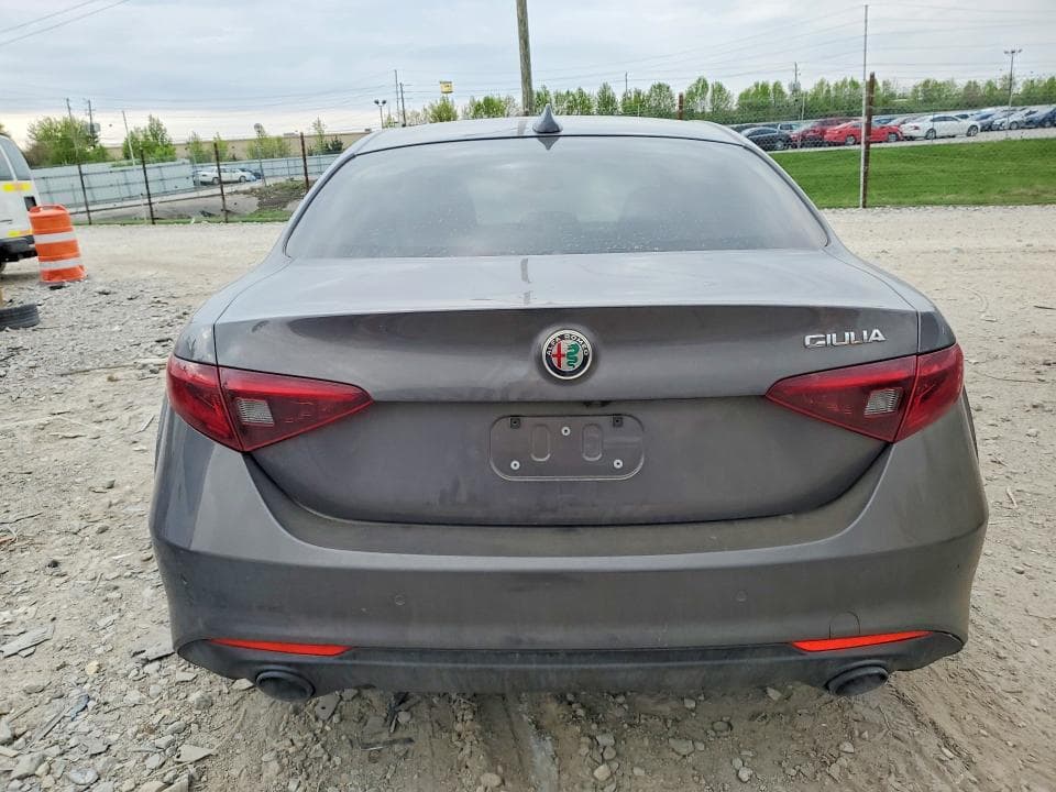 2022 ALFA ROMEO GIULIA 6