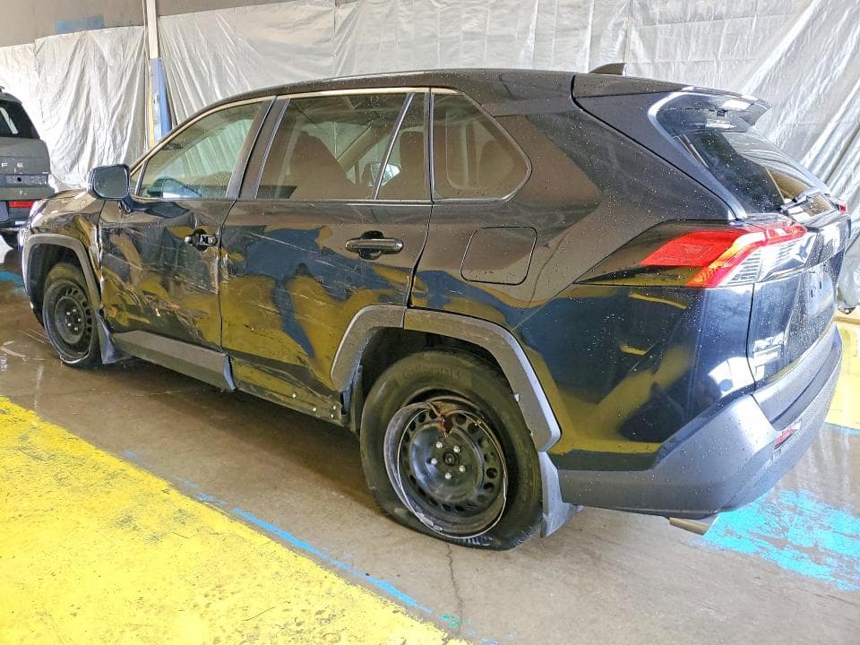 2022 TOYOTA RAV4 LE 2