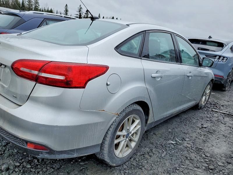 2017 FORD FOCUS SE 3