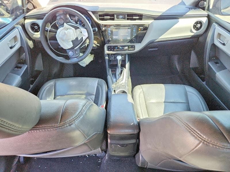 2017 TOYOTA COROLLA LE 8
