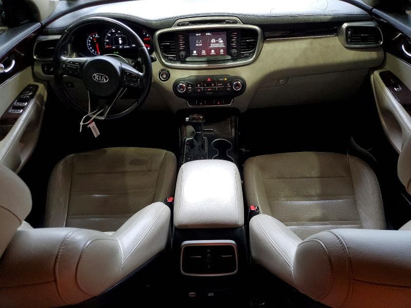 2017 KIA SORENTO EX 8