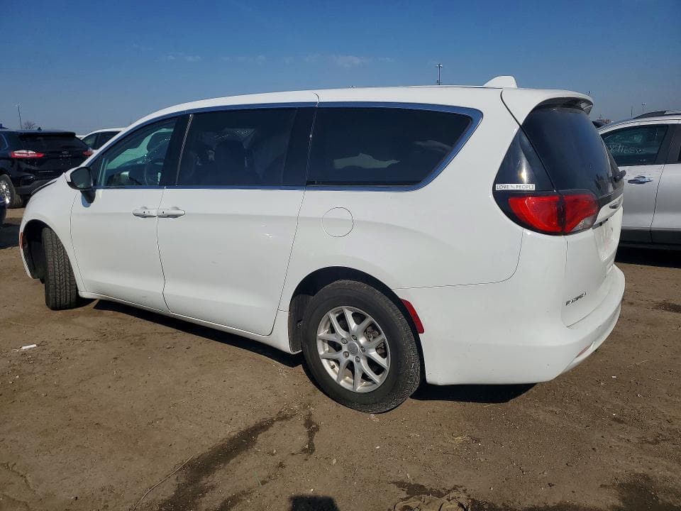 2017 CHRYSLER PACIFICA TOURING 4