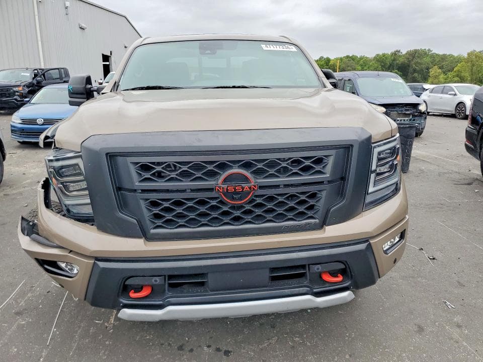 2024 NISSAN TITAN PRO-4X 5