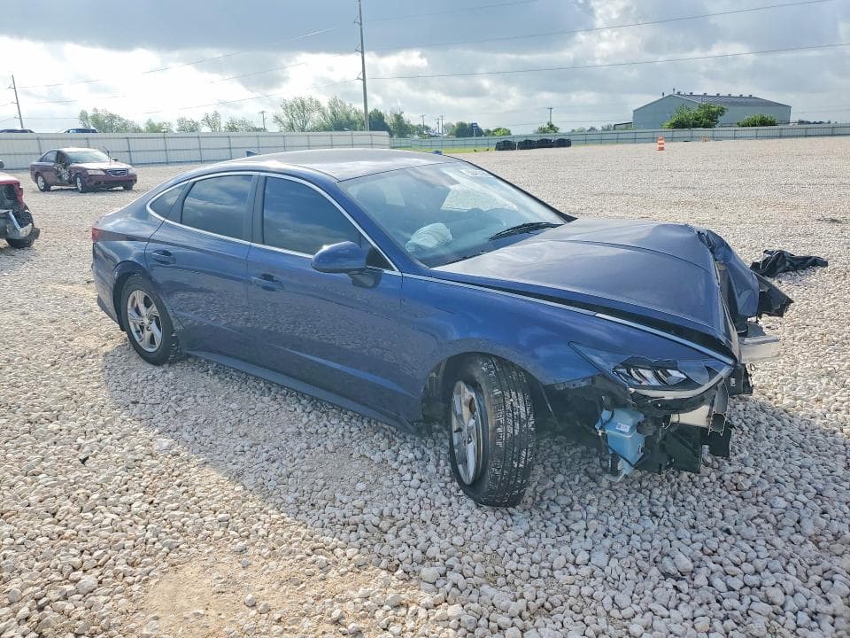 2021 HYUNDAI SONATA SE 4