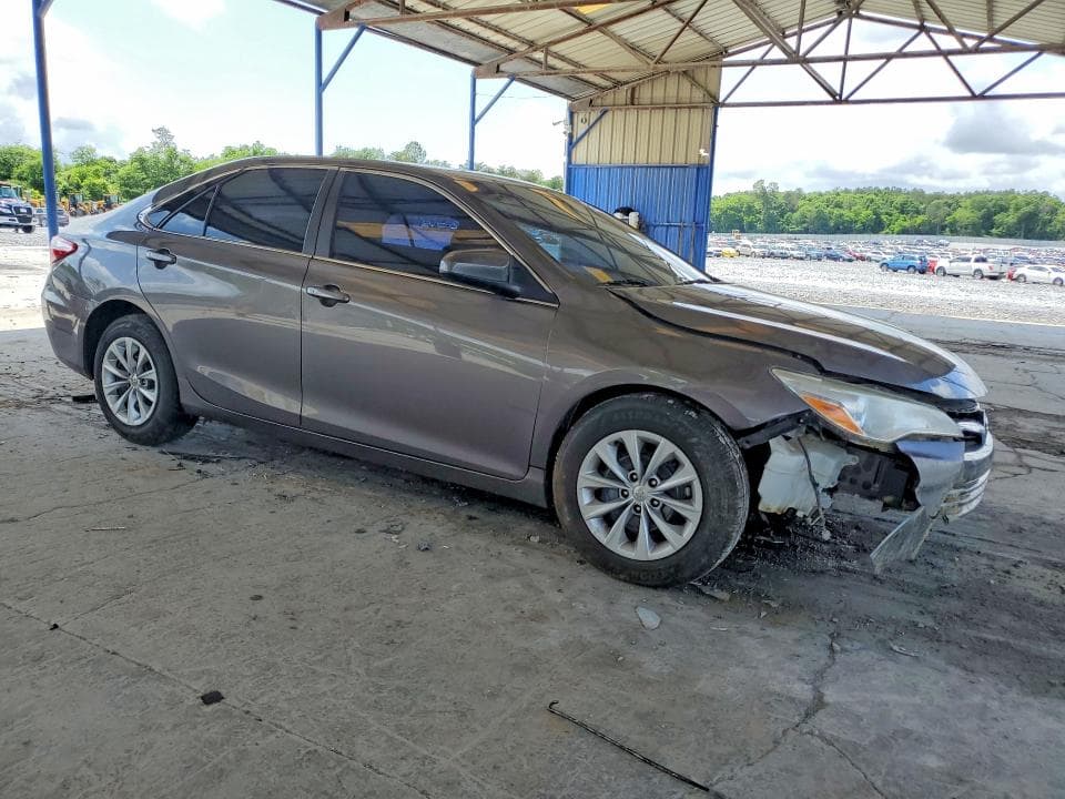 2017 TOYOTA CAMRY LE 4